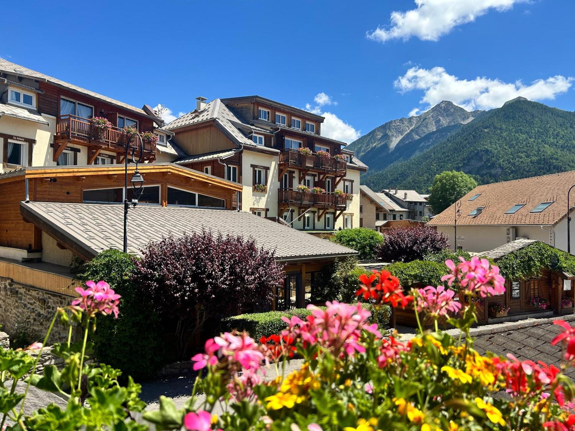 Hotel Les Autanes Spa-Balneotherapie & Restaurant Ancelle Buitenkant foto