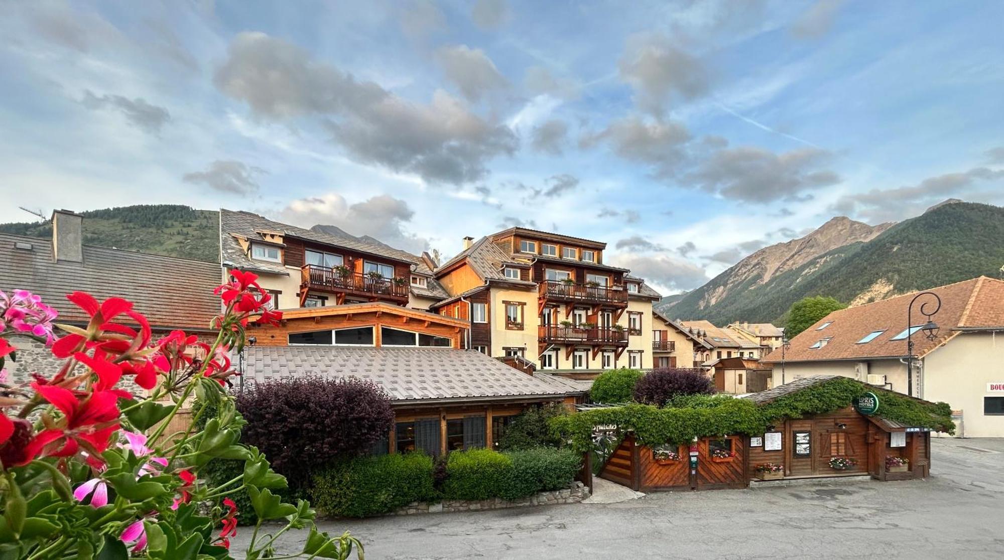 Hotel Les Autanes Spa-Balneotherapie & Restaurant Ancelle Buitenkant foto